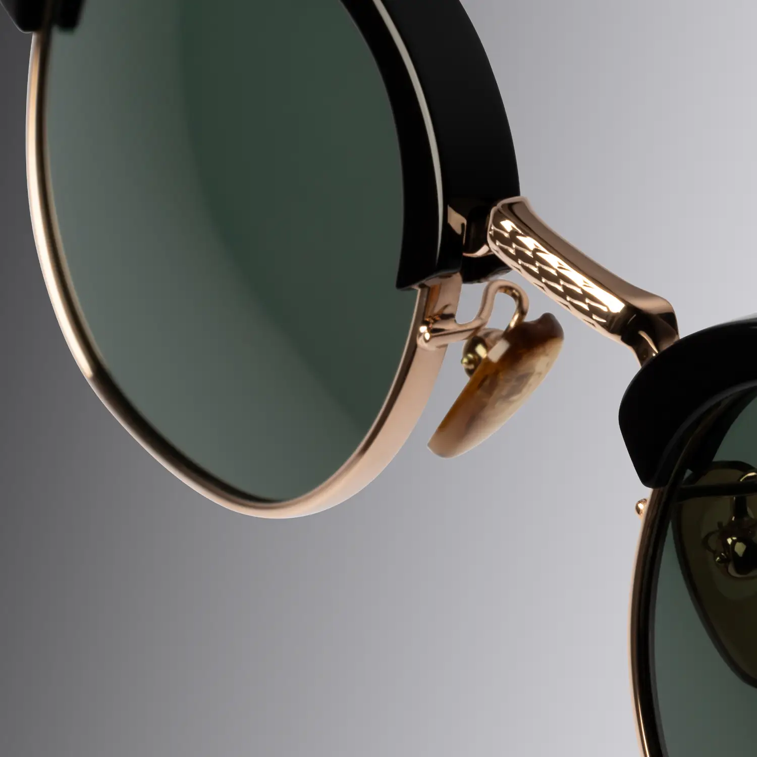 jz310608_25-eyewear-detail-